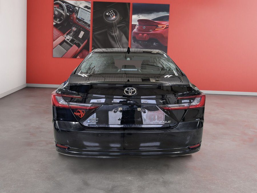 Toyota Camry Hybride 2026 2026 Noir minuit métallisé