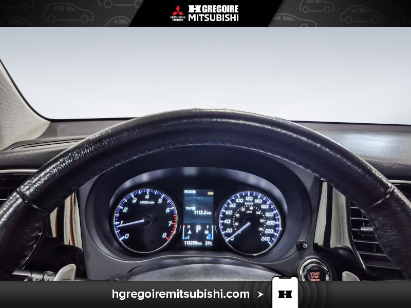 2016 Mitsubishi Outlander Red Blainville - photo #24