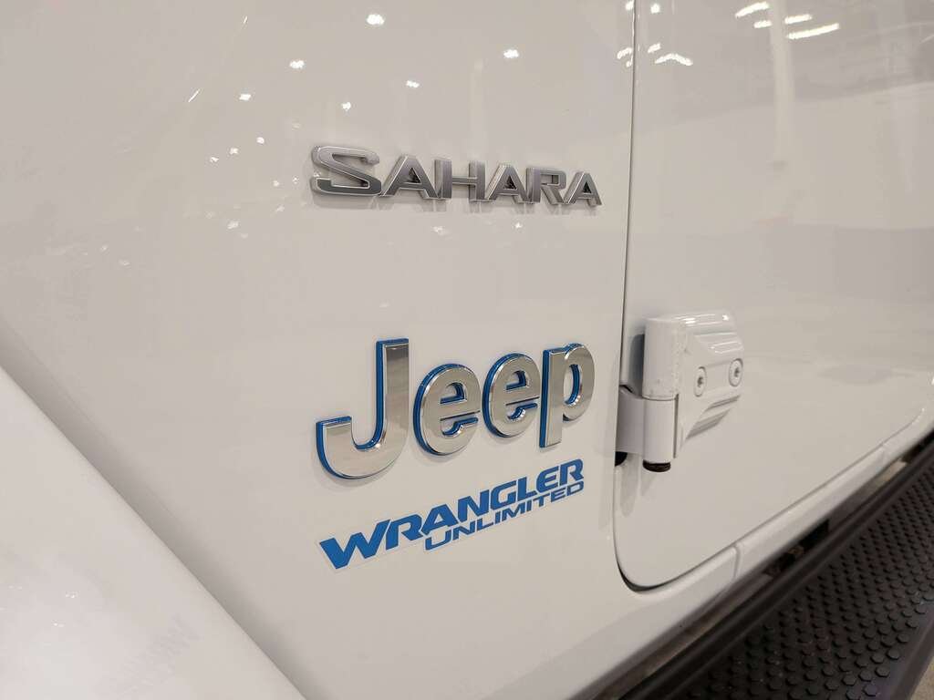 2021 Jeep Wrangler 4xe Unlimited Sahara 4x4 White Val-David - photo #31