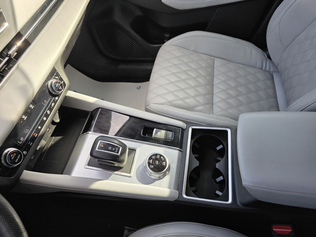 2022 Mitsubishi Outlander GT S-AWC White Rouyn-Noranda - photo #15