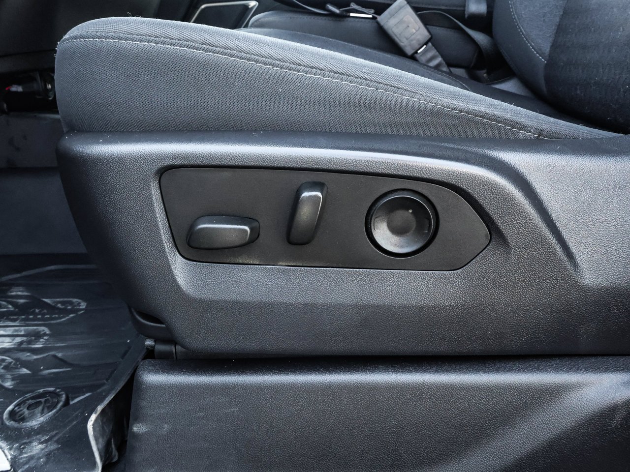 2023 GMC Sierra 1500 4WD Crew Cab 147 SLE Black Sherwood Park - photo #20