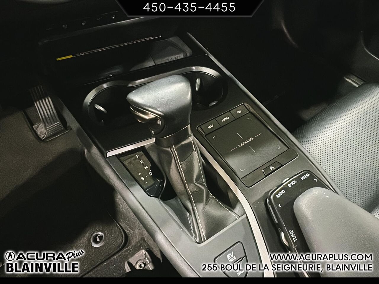 2021 Lexus UX 250h Black Blainville - photo #13