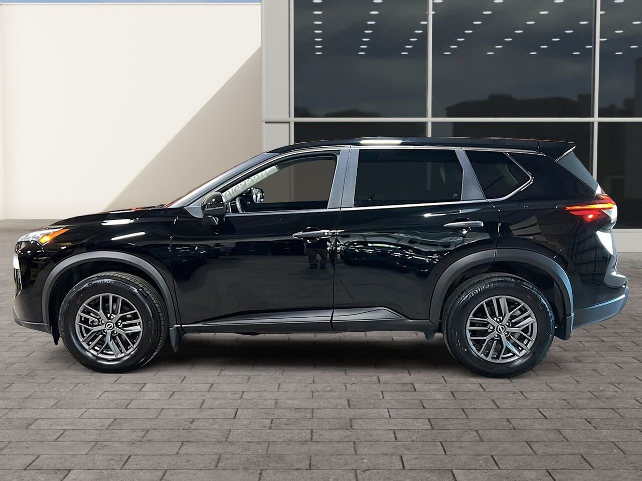 2024 Nissan ROGUE S TRACTION INTEGRALE Black Québec - photo #4