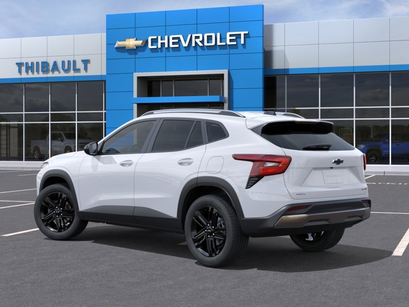 CHEVROLET Trax ACTIV 4 portes TA 2026 BLANC SOMMET Sherbrooke - photo #2