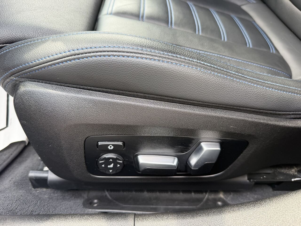 2019 BMW Série 3 330XI M PACKAGE Blue Laval - photo #23