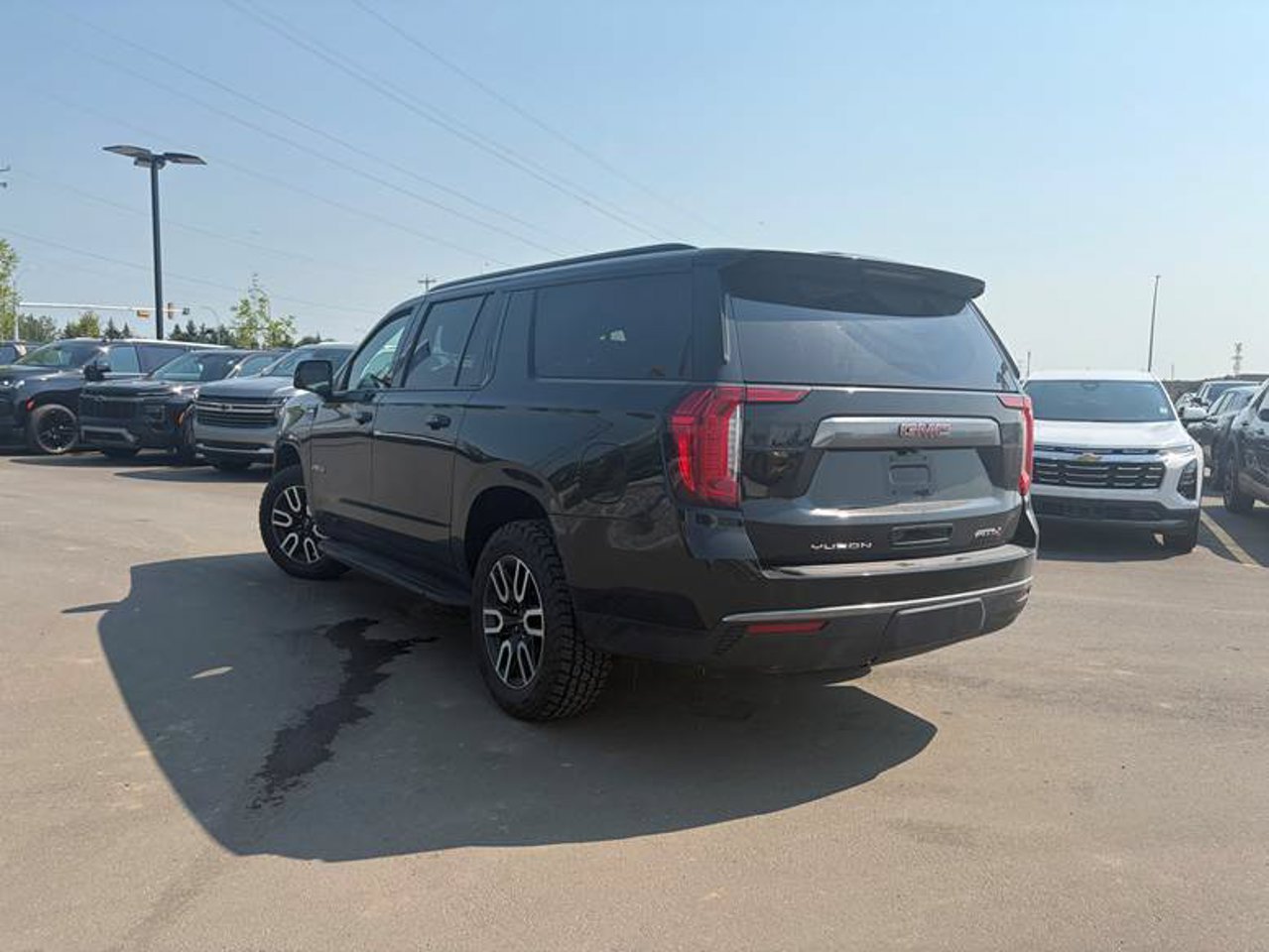 2024 GMC Yukon XL 4WD 4dr AT4 Black Sherwood Park - photo #4
