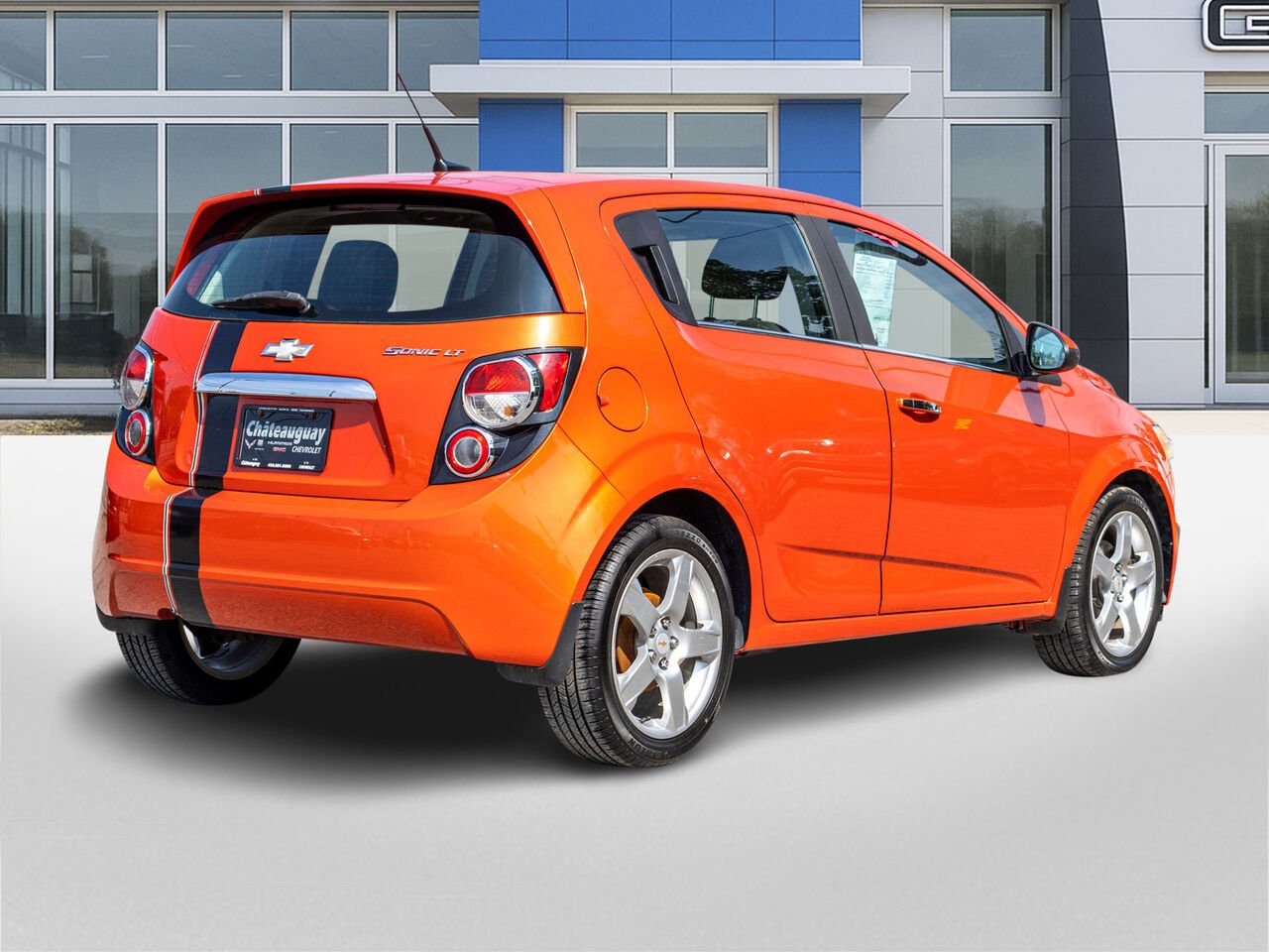 2012 Chevrolet Sonic Hayon 5 portes LT Orange Châteauguay - photo #4