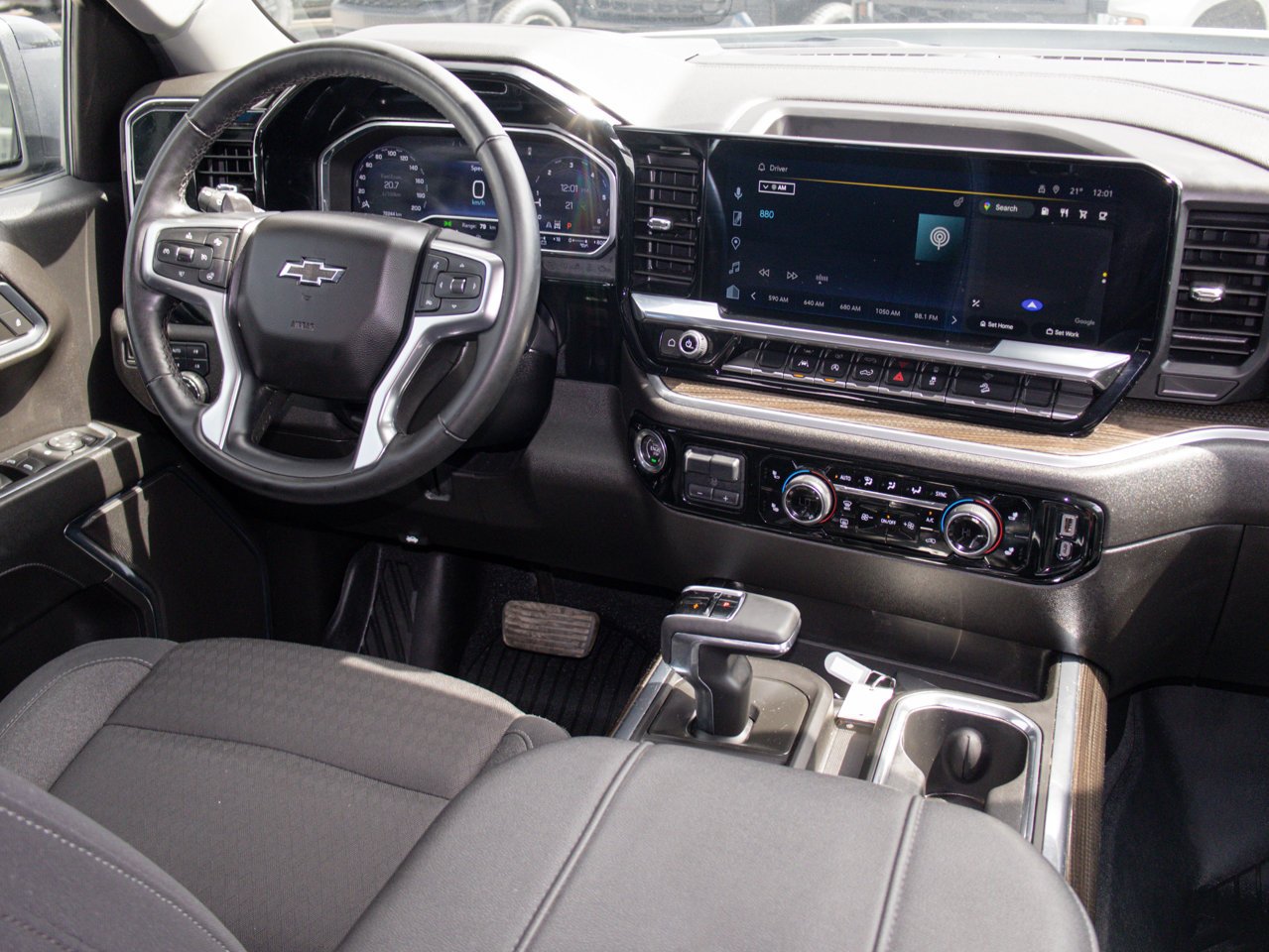 2024 Chevrolet Silverado 1500 4WD Crew Cab 147 RST White Sherwood Park - photo #29