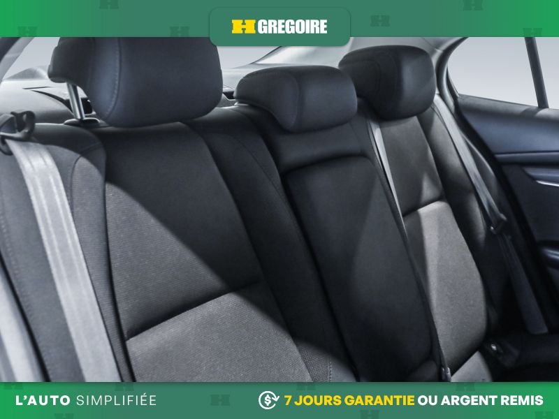 2019 Mazda 3 Silver Saint-Eustache - photo #23