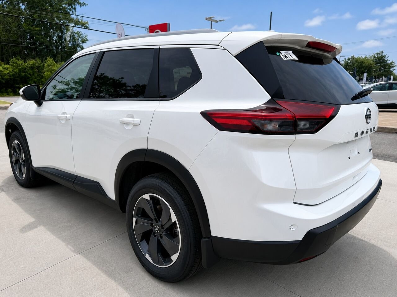 2026 NISSAN Rogue ROGUE SV TOIT OUVRANT Everest White Tricoat Pearl Châteauguay - photo #2