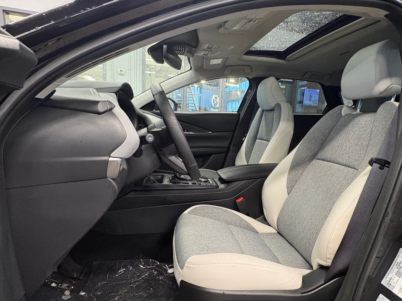 MAZDA CX-30 GS KURO 2026 Gris aéro métallisé Châteauguay - photo #9