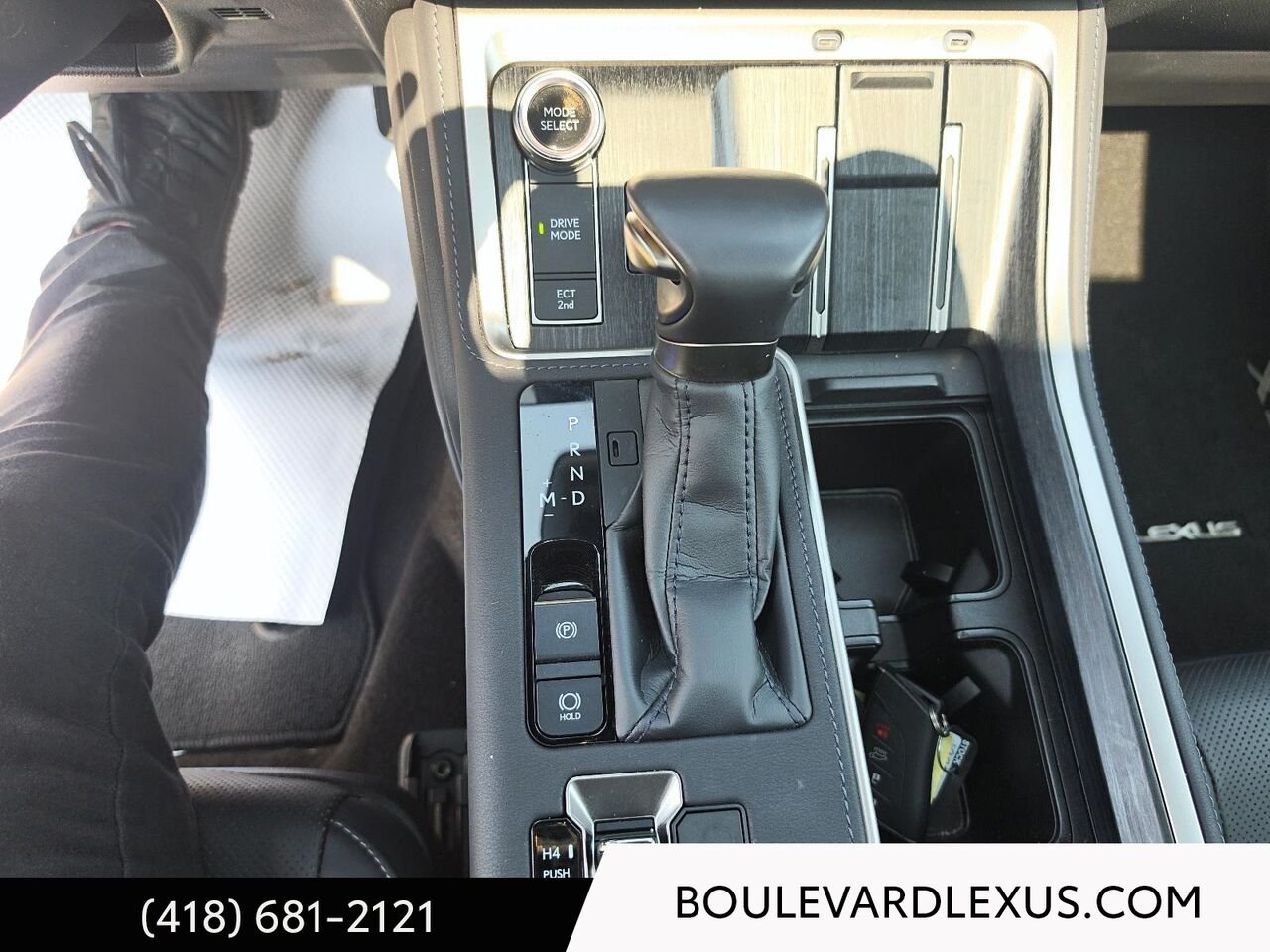 Lexus GX 19850A 2026 Gris Québec - photo #16