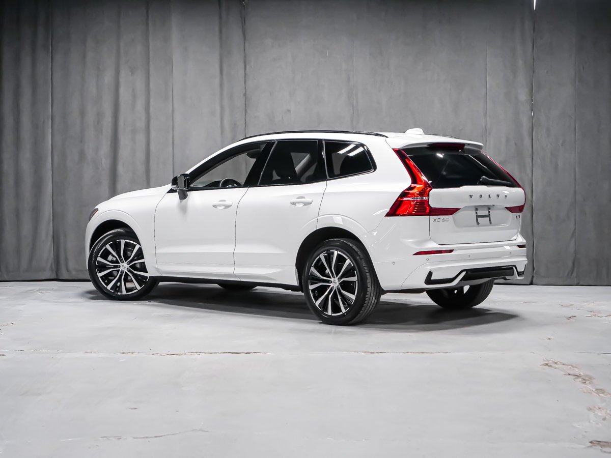 Volvo XC60 B5 PLUS DARK CLIMAT MAGS 20PO 2025 Blanc Montréal - photo #3