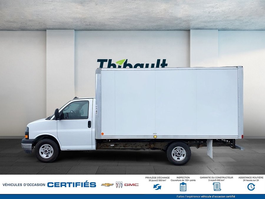 GMC SAVANA 3500 fourgonnette 159 po 2023 Blanc