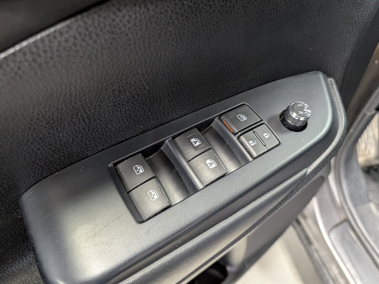 Toyota Highlander XLE/AWD/SIÈGES CHAUFFANTS/BLUETOOTH/AC BIZONE/TOIT OUVRANT 2018 Gris aurore mica Sherbrooke - photo #9