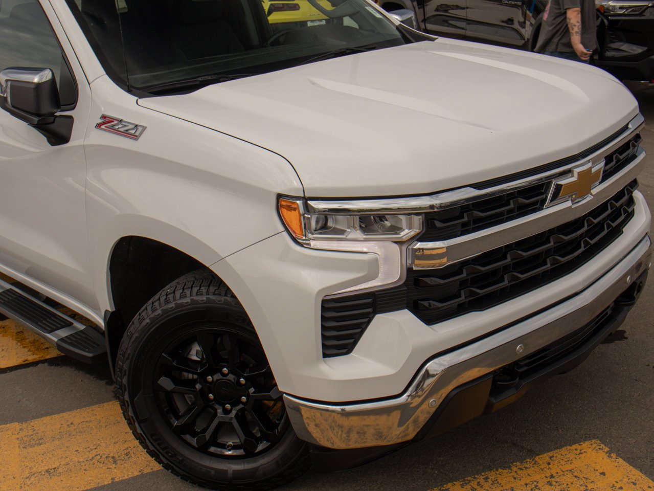 2024 Chevrolet Silverado 1500 4WD Crew Cab 147 LT White Sherwood Park - photo #14