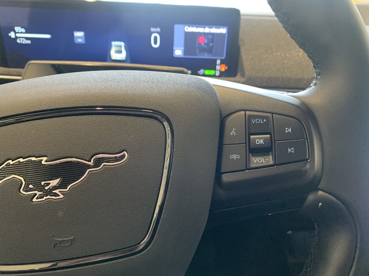 2025 Ford Mustang Mach-E MACH-E PREMUIM AWD Black Châteauguay - photo #33