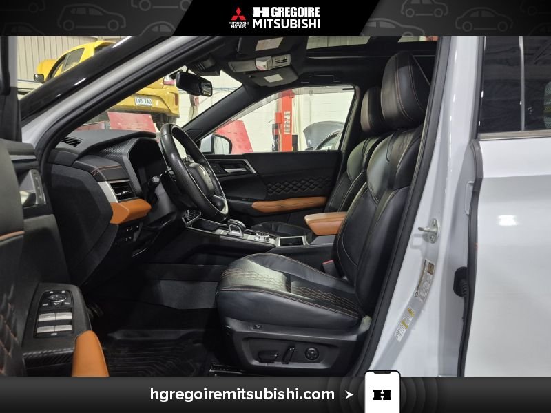 2023 Mitsubishi Outlander Plug-In Hybrid White Blainville - photo #14