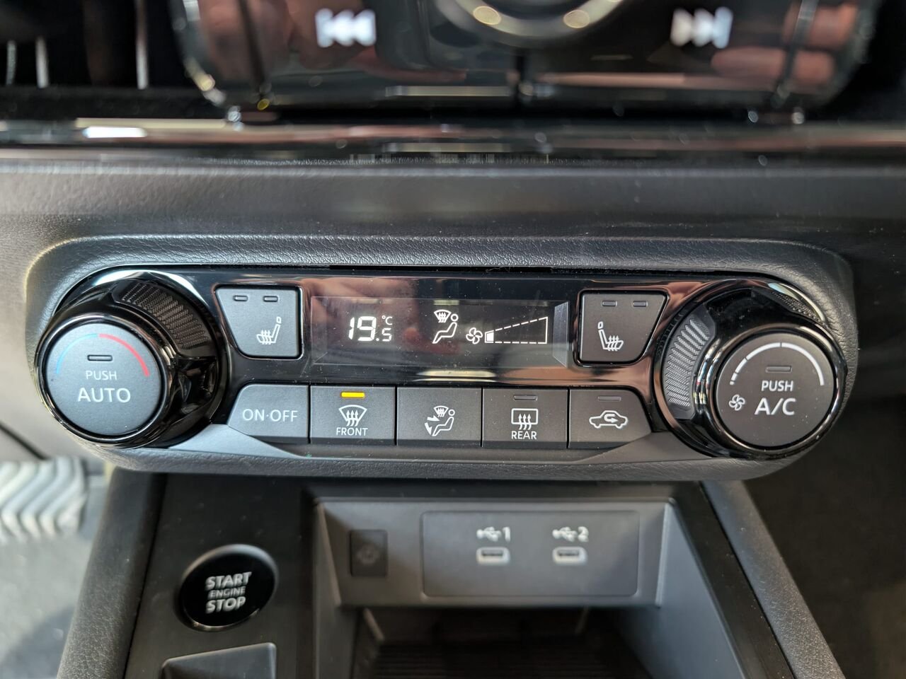 NISSAN Kicks KICKS SV 2026 Jaune yuzu métallisé/Noir intense Châteauguay - photo #16