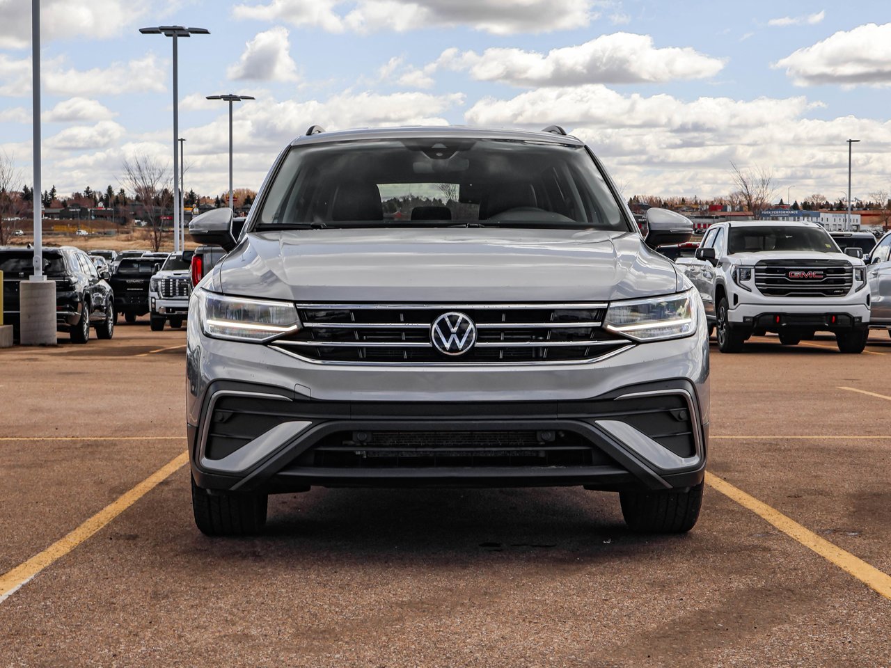 2024 Volkswagen Tiguan Comfortline 4MOTION Grey Sherwood Park - photo #2