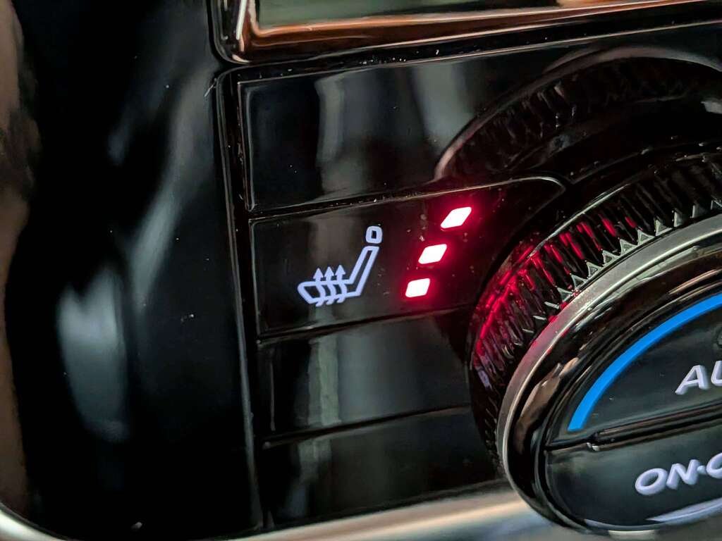 2024 Nissan Rogue AWD Platinum White Val-David - photo #2