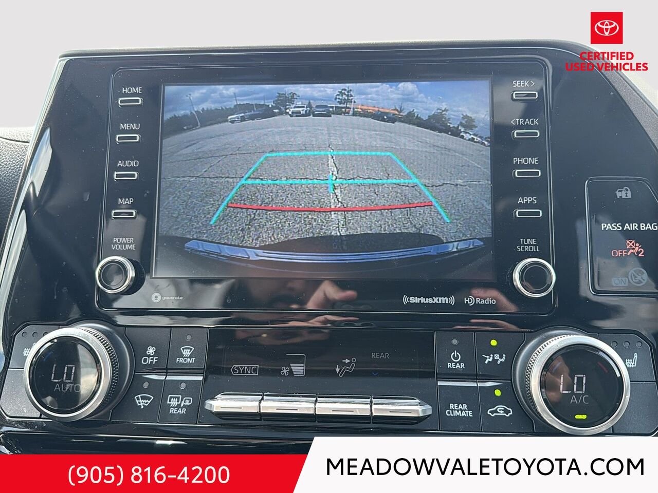 2020 Toyota Highlander New Tires, One Owner Black Mississauga - photo #16