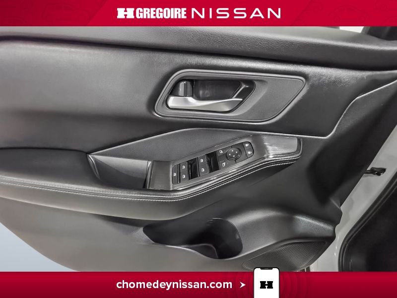 2024 Nissan Rogue White Laval - photo #13