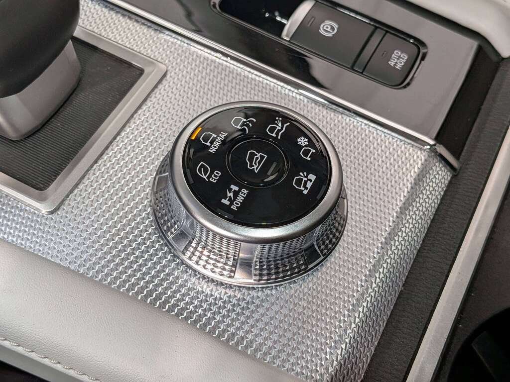 2023 Mitsubishi Outlander Plug-In Hybrid GT S-AWC Red Val-David - photo #32
