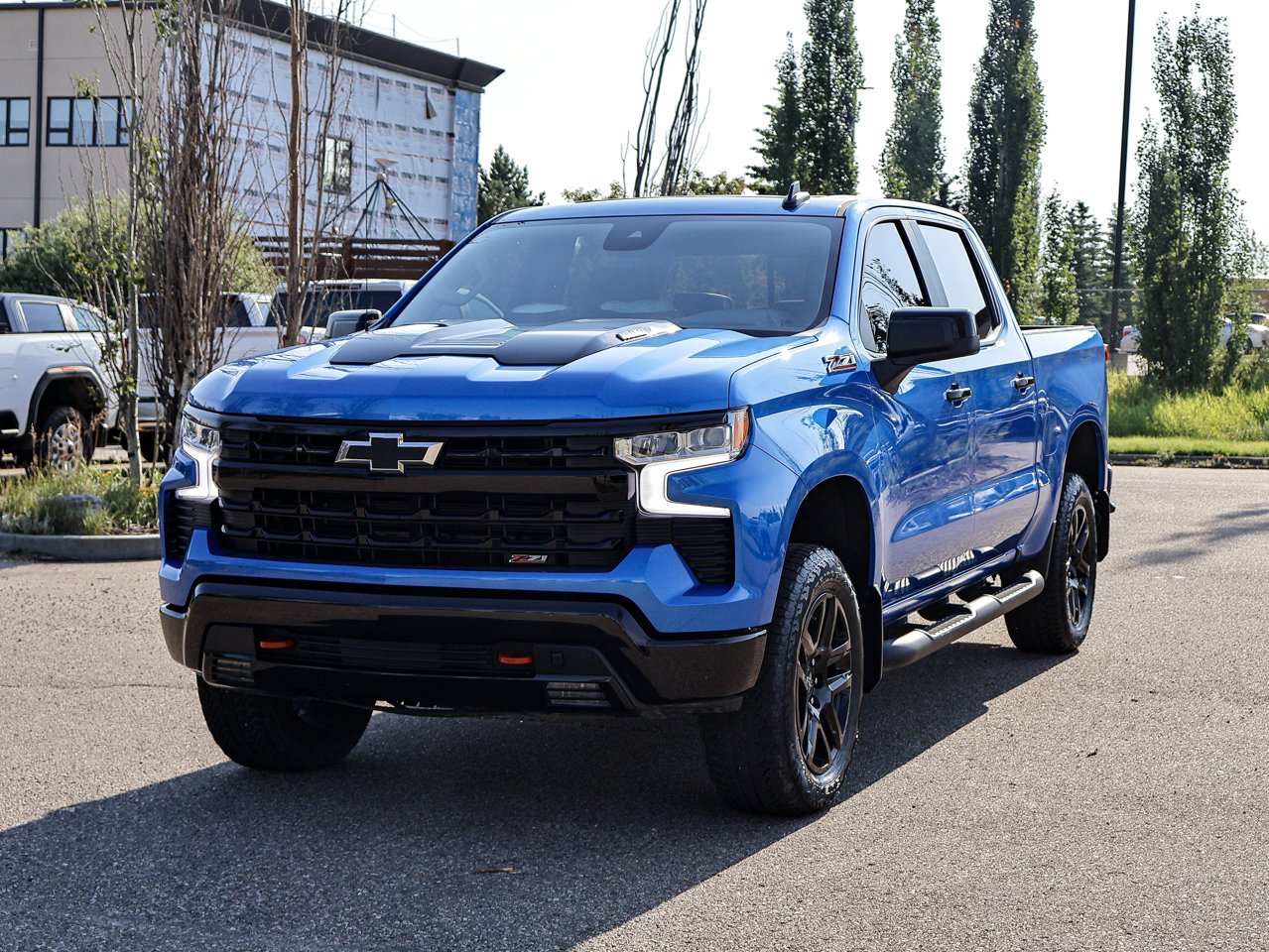 2025 Chevrolet Silverado 1500 4WD Crew Cab 147 LT Trail Boss Blue Sherwood Park - photo #3