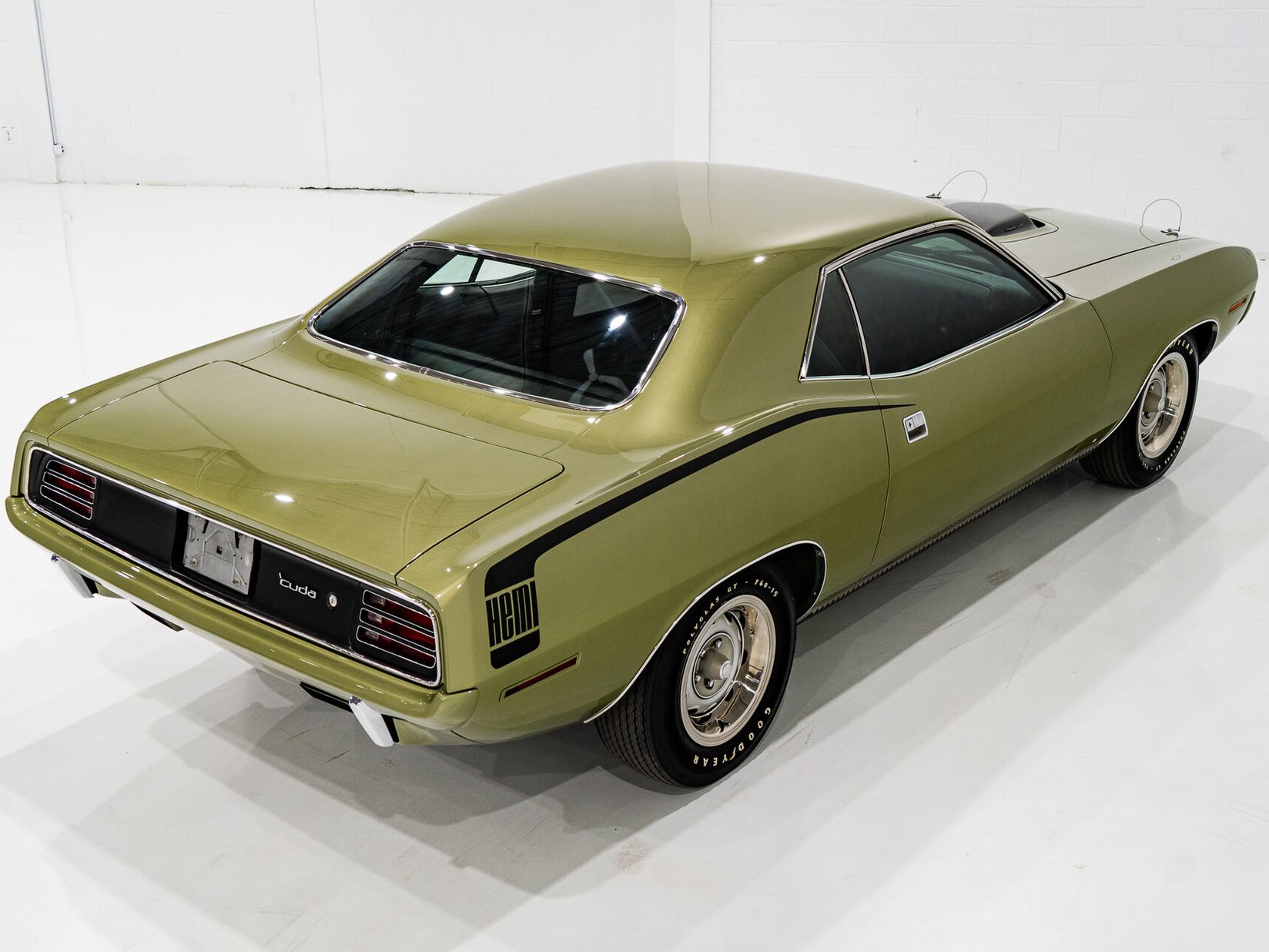 1970 Plymouth HEMI Cuda 1 de 3 Exemplaires Utilisés par la Division Course de Chrysler France **PRIX EN USD** Green Montreal - photo #25