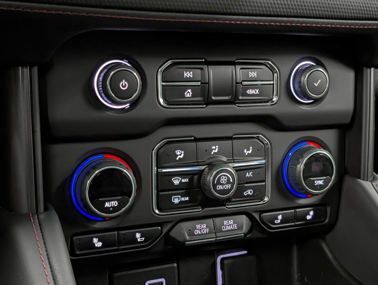 Chevrolet Tahoe RST 2023 . Granby - photo #23
