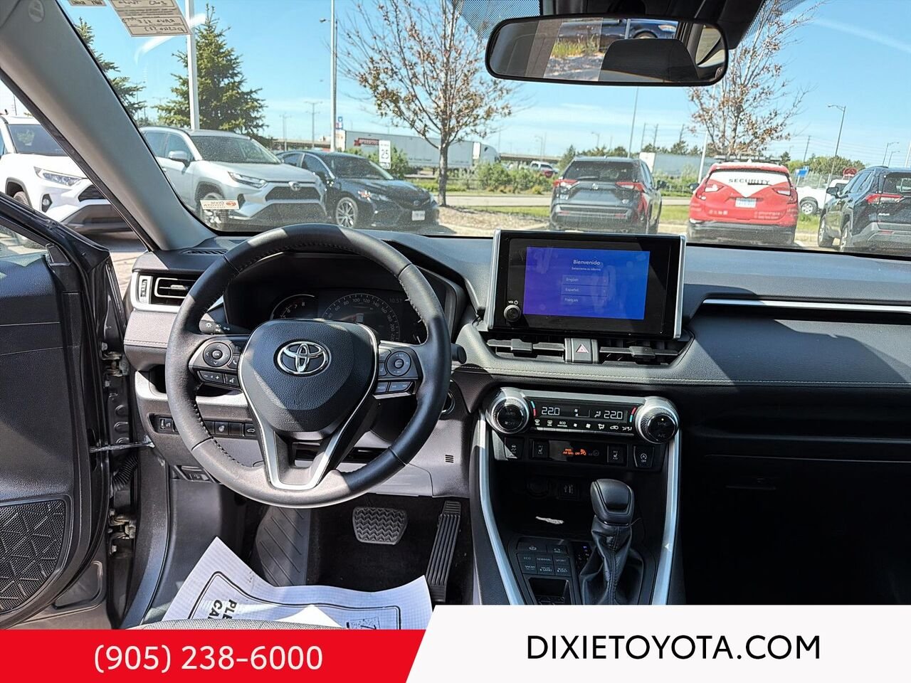 2023 Toyota RAV4 XLE AWD / HEATED SEATS / MOONROOF / ALLOY WHEELS / CARPLAY AND ANDROID AUTO Magnetic Grey Metallic Mississauga - photo #17