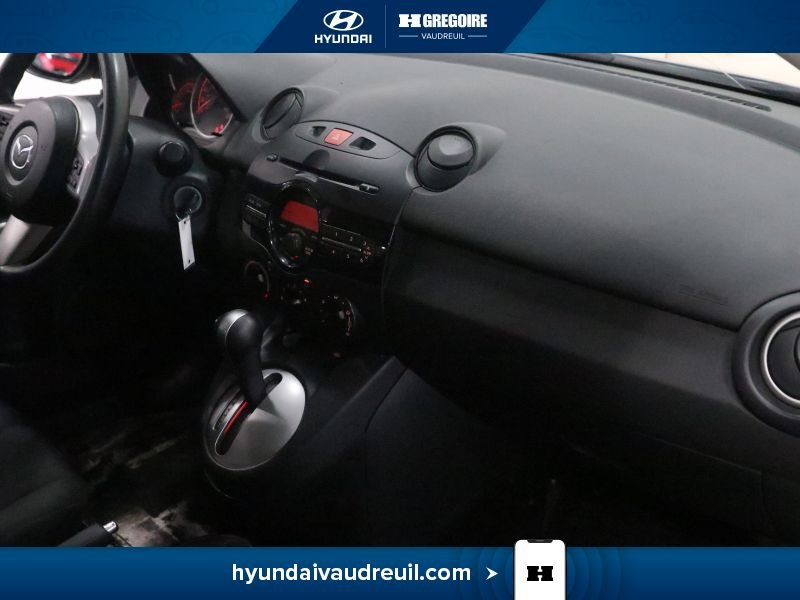 2011 Mazda 2 Silver Blainville - photo #27