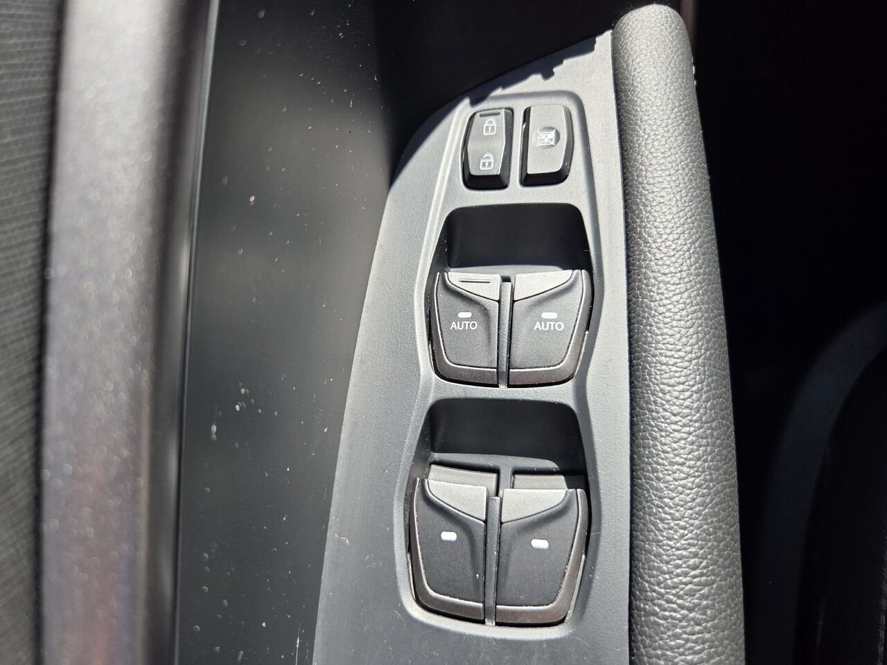 HYUNDAI SANTA FE SPORT 2018 Noir Amos - photo #18