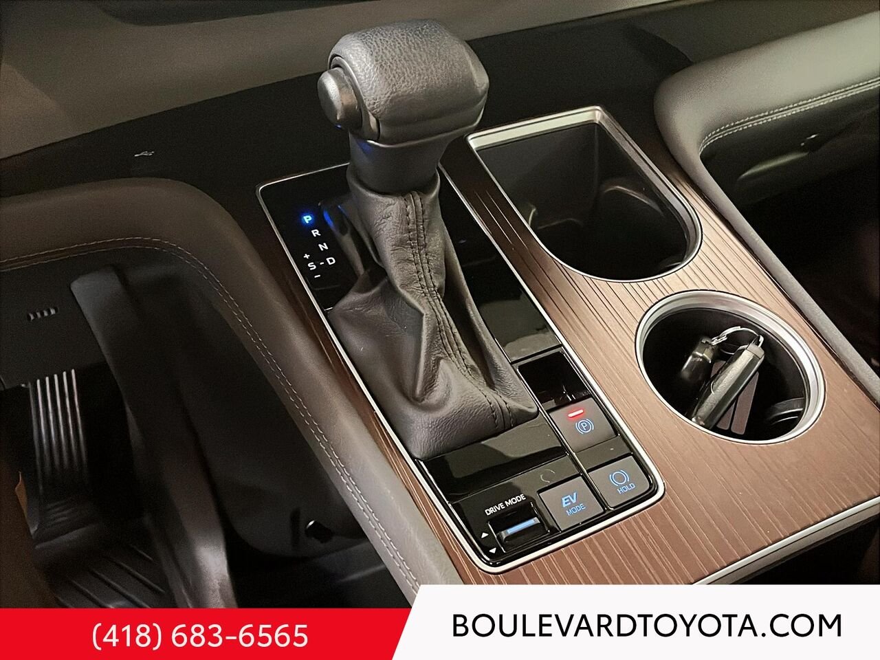 Toyota Sienna 100068A-76 | LE, AWD 2024 Argent céleste métallisé Québec - photo #15