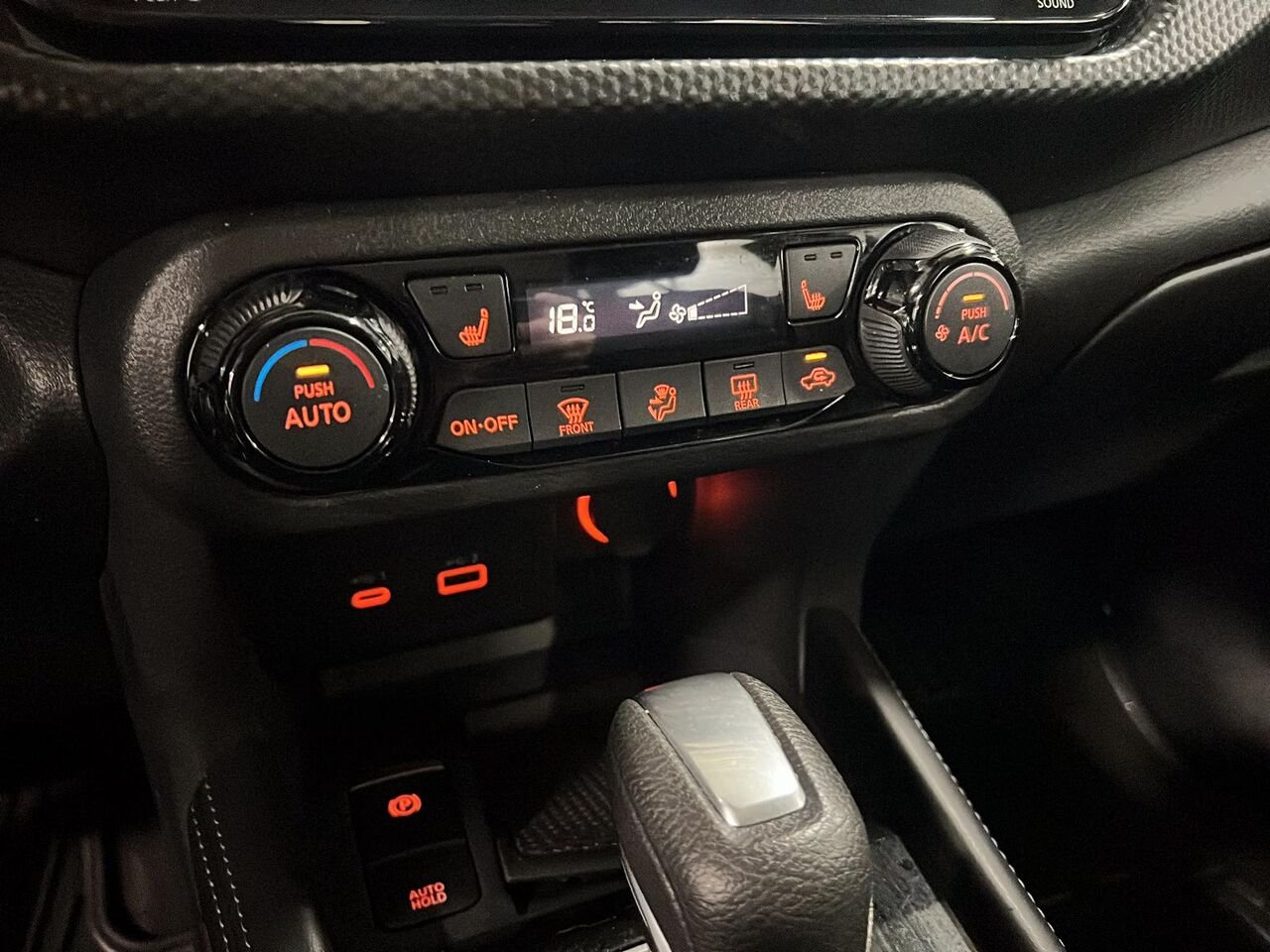 Nissan Kicks SV 2024 Bleu Québec - photo #15