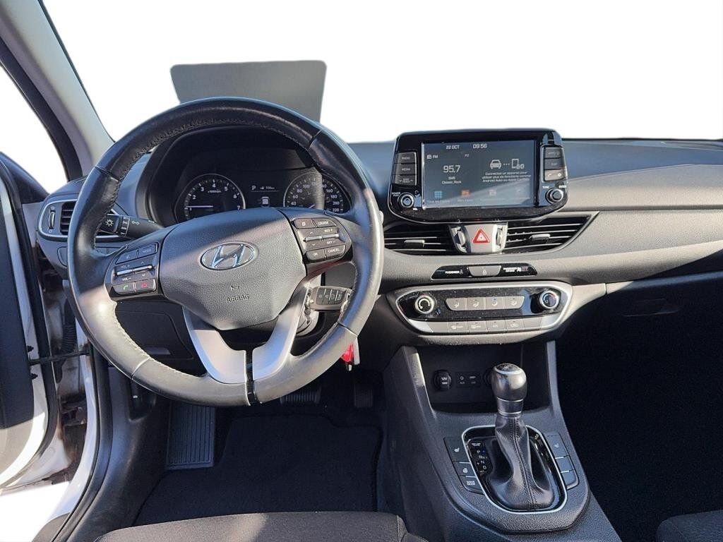 2018 Hyundai Elantra GT VIN KMHH35LE4JU042398 White Baie-Comeau - photo #10