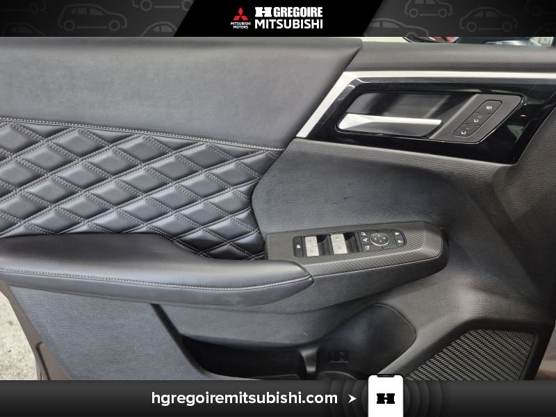 2023 Mitsubishi Outlander Plug-In Hybrid Bronze Blainville - photo #12