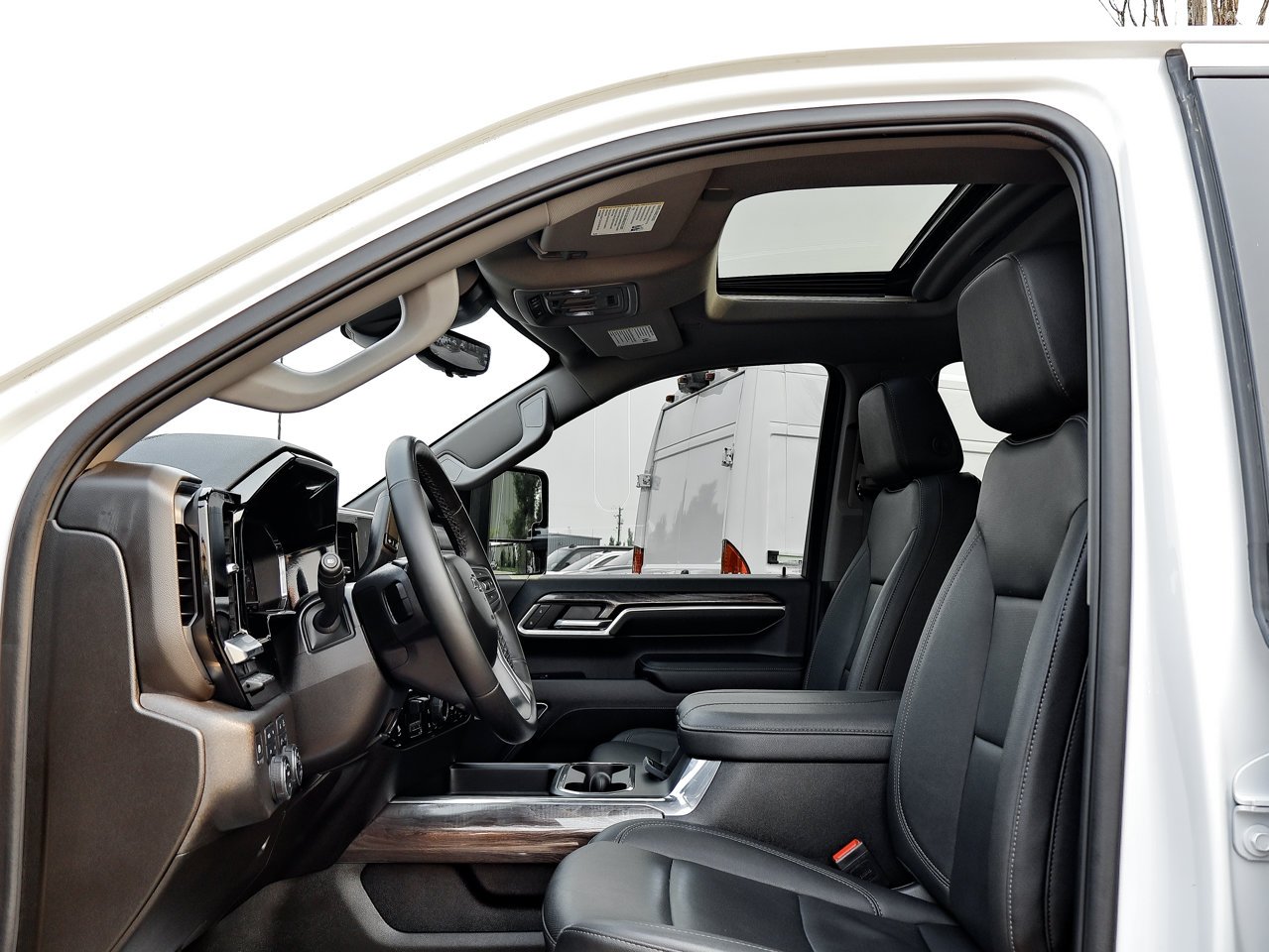 2024 Chevrolet Silverado 2500HD 4WD Crew Cab 159 LTZ White Sherwood Park - photo #15