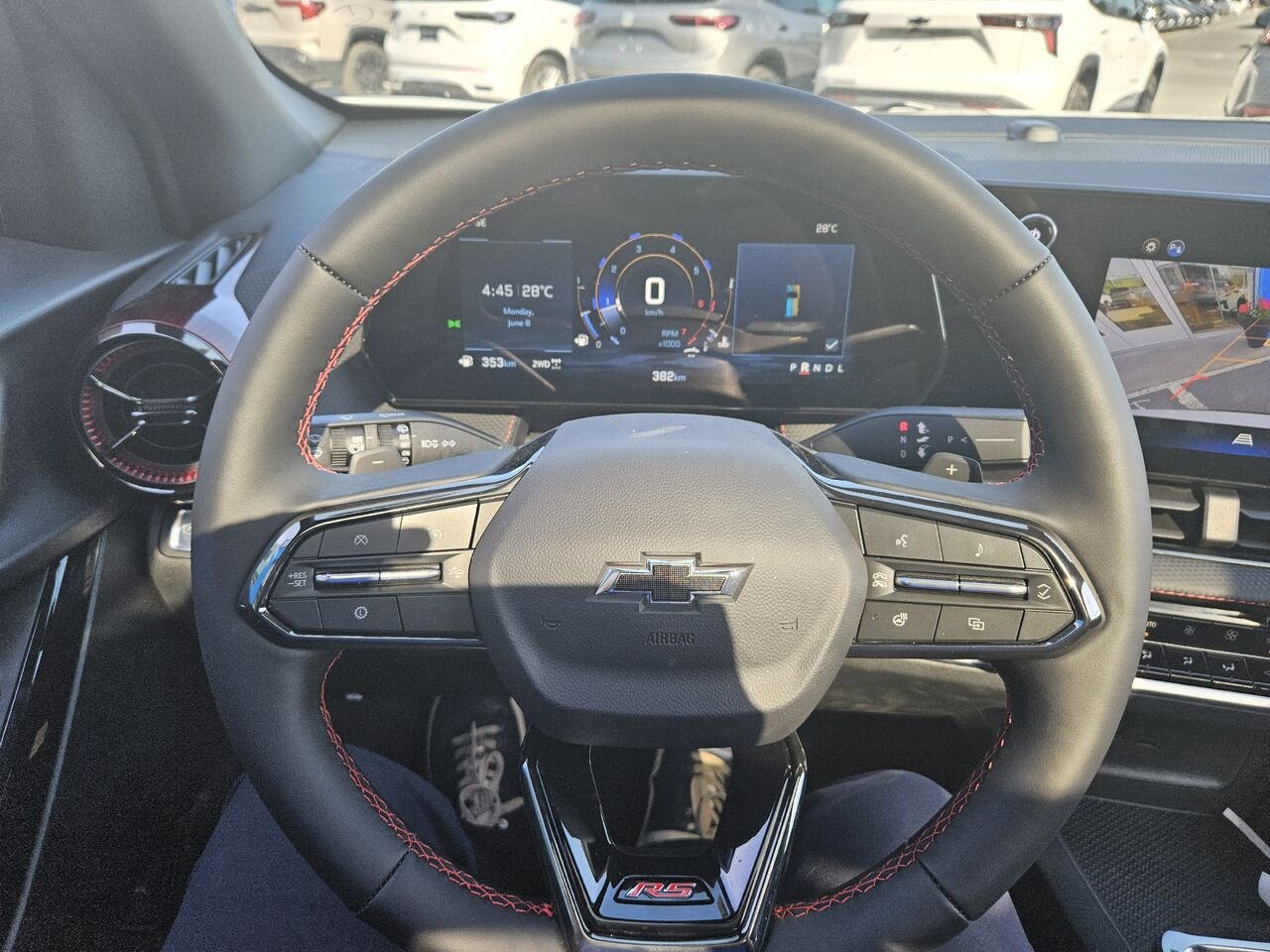 2026 Chevrolet Equinox RS 4 portes TI Polar White Tricoat Thetford Mines - photo #8