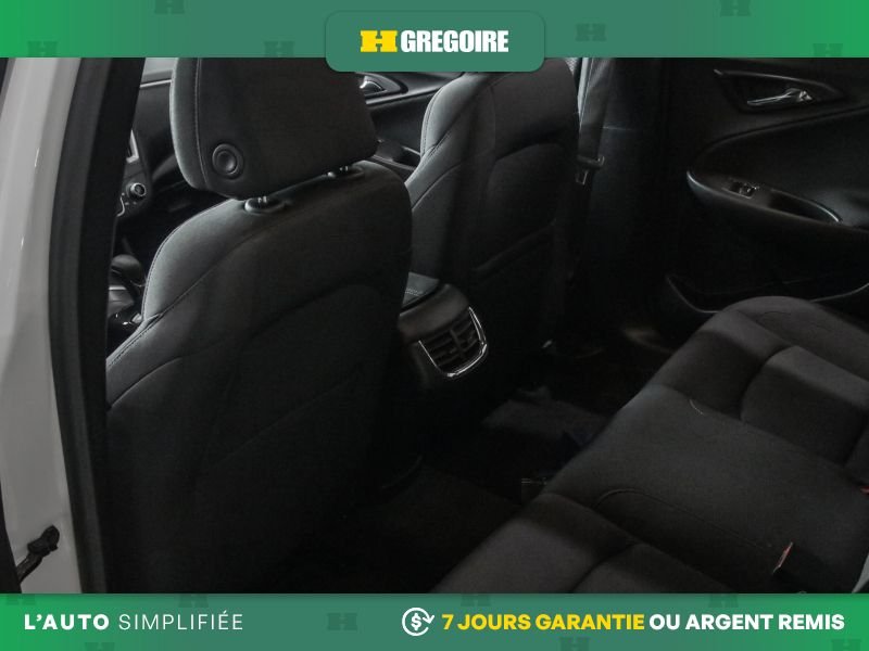 Chevrolet Malibu 2023 Blanc Saint-Eustache - photo #23