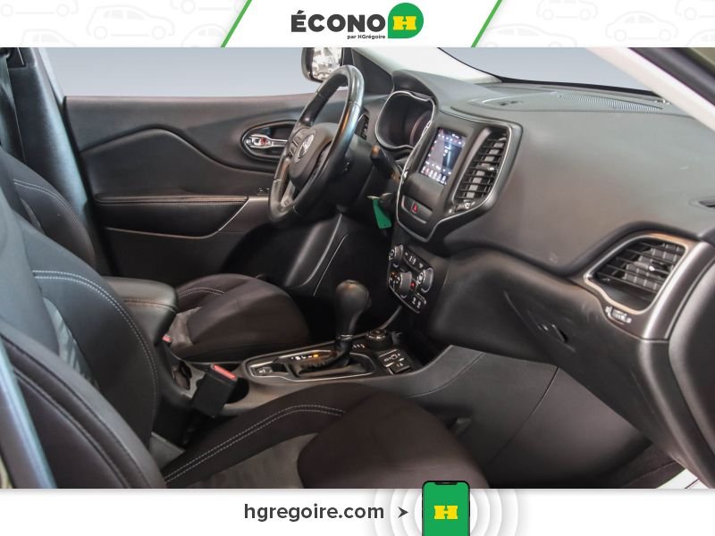 2019 Jeep Cherokee Green Laval - photo #26