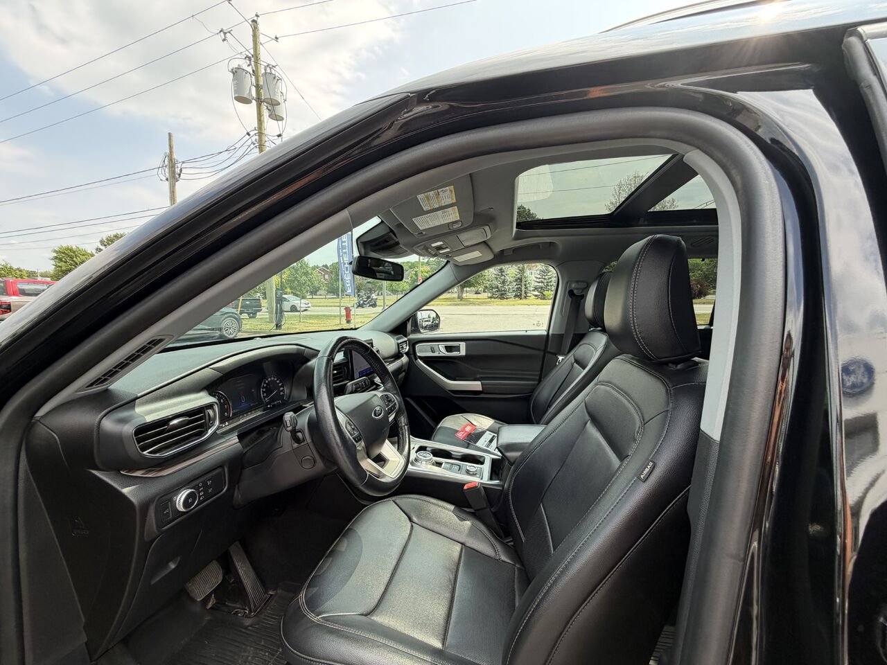 2022 Ford EXPLORER Black Montmagny - photo #9