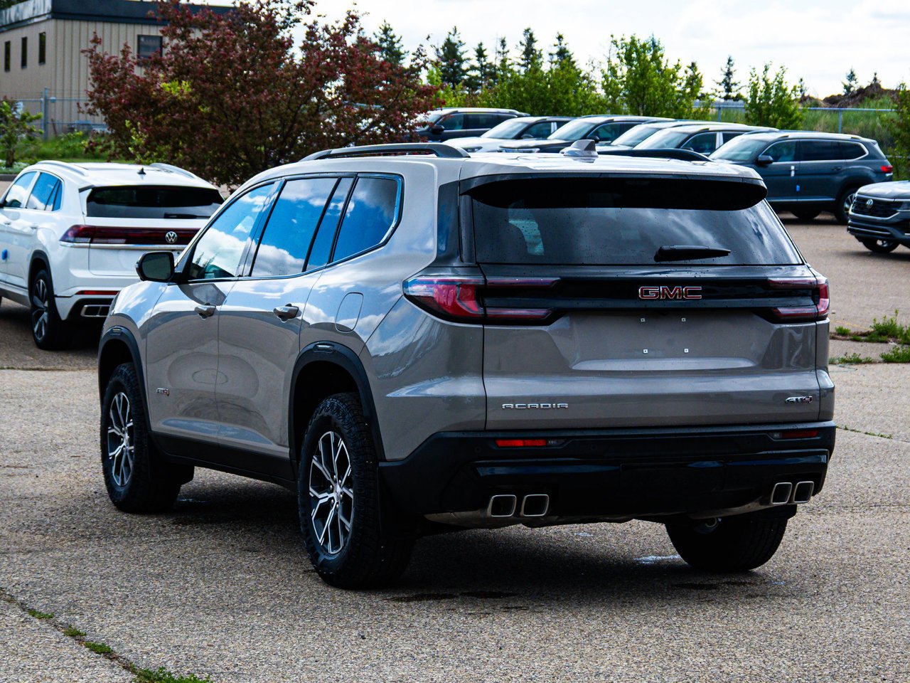 2026 GMC Acadia AWD 4dr AT4 Grey Sherwood Park - photo #10