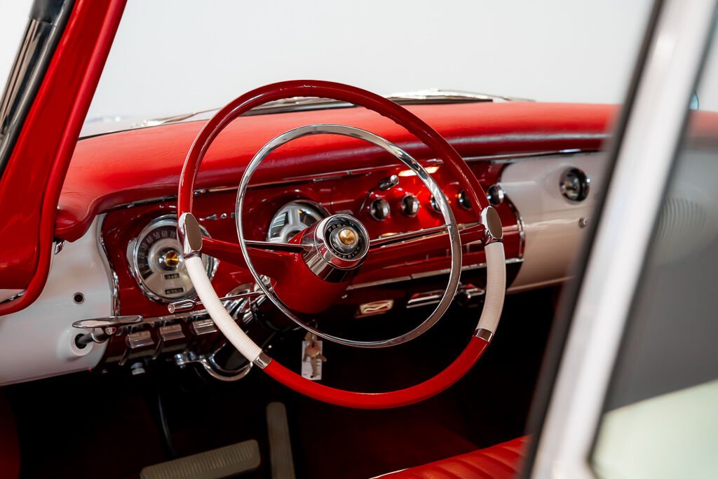 Chrysler New Yorker PRIX IN USD St.Regis | CAR IN MILES 1955 Rouge Montréal - photo #29