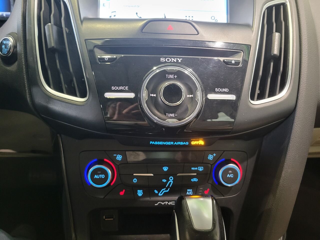 2016 Ford Focus Electric White  - photo #23
