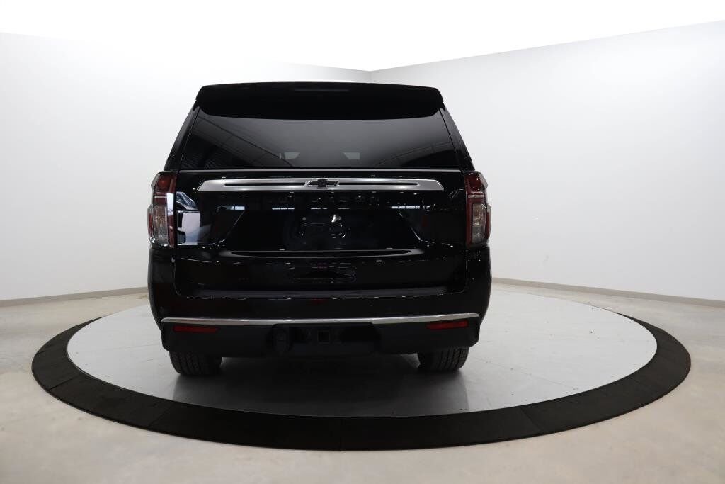 Chevrolet Suburban NIV 1GNSKGKT4PR480429 2023 Noir Baie-Comeau - photo #4
