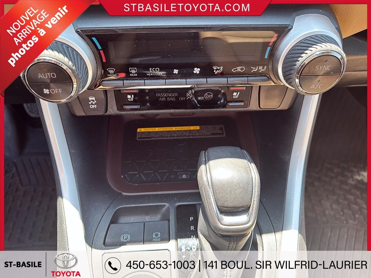 Toyota RAV4 Hybride 2020 Blanc Saint-Basile-le-Grand - photo #8