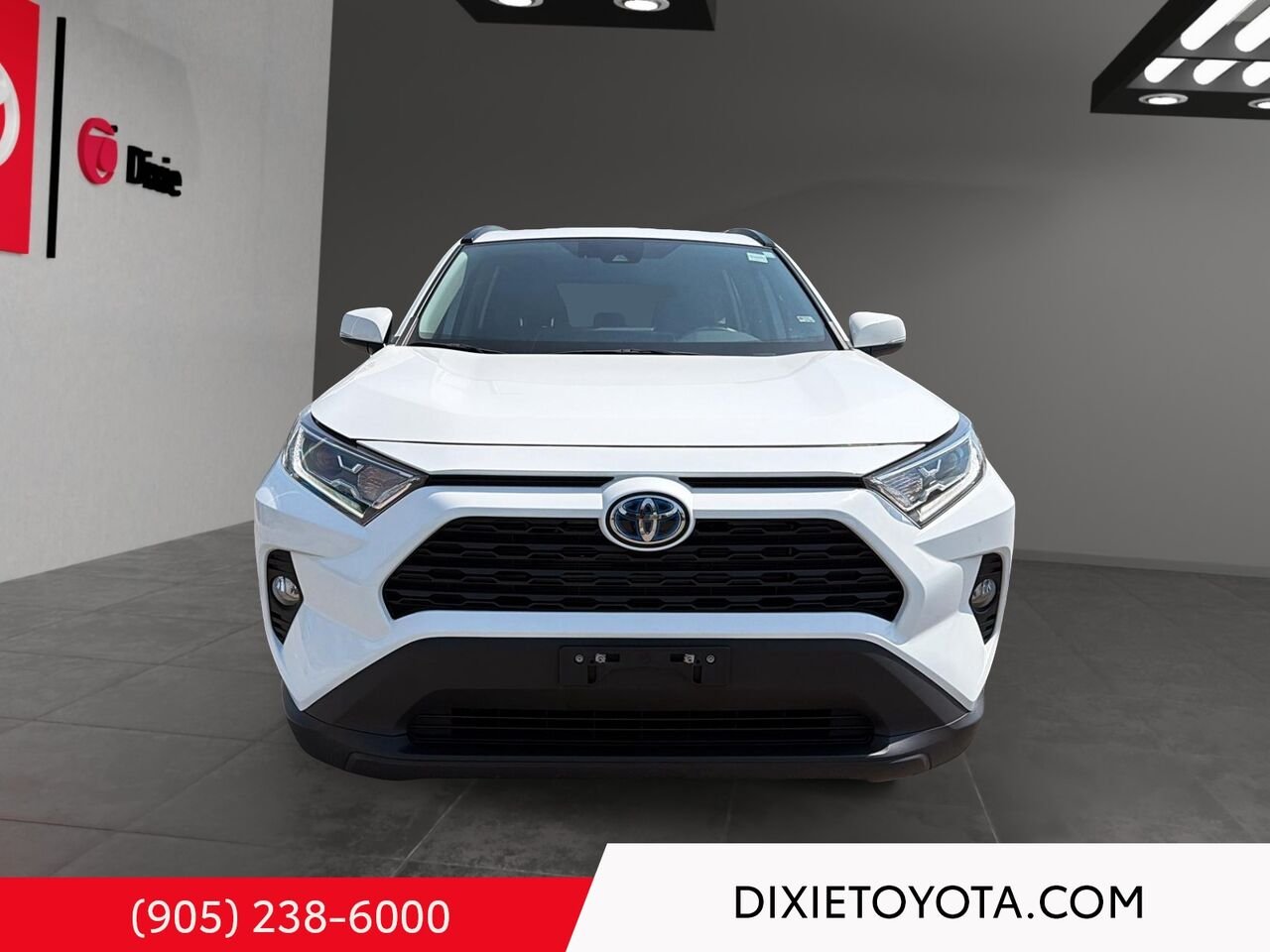2021 Toyota RAV4 Hybrid XLE AWD / CLEAN CARFAX / HEATED SEATS / MOONROOF / ALLOY WHEELS / CARPLAY AND ANDROID AUTO White Mississauga - photo #1