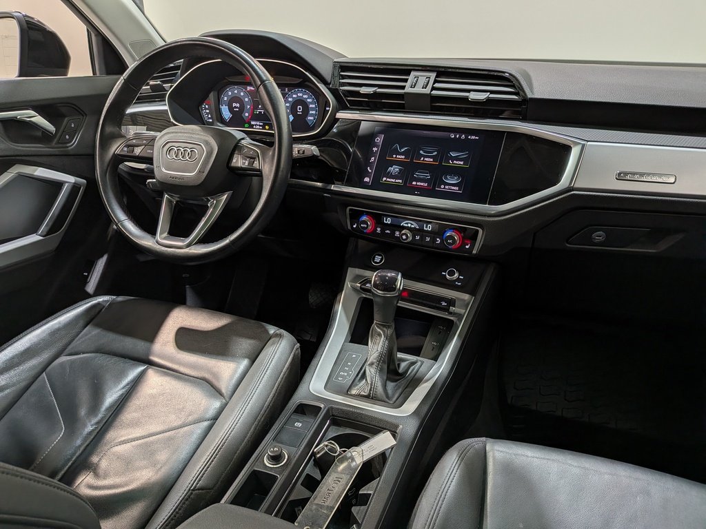 2022 Audi Q3 Komfort 45 TFSI quattro Black Val-David - photo #18